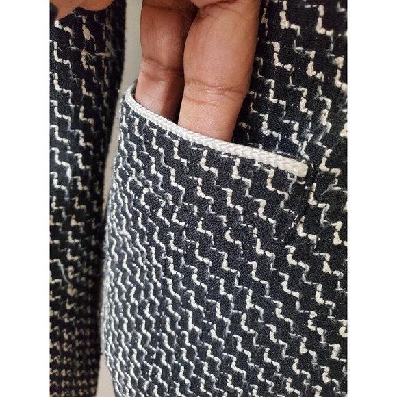 Talbots Women's Black White Single Breasted Three Button Blazer Jacket Petites 2 - Picture 4 of 13